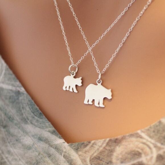 Sterling Silver Simple Mama Bear and Baby Bear Necklace Set - Picture 1 of 3